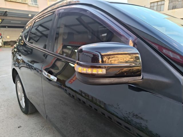 想找一台空間大又穩定的休旅？｜高車身好上下～恆溫空調＋倒車雷達＋多功能方向盤～實用耐操款～快來預約賞車～  第10張相片
