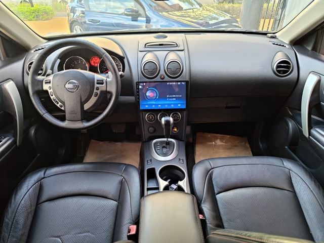 想找一台空間大又穩定的休旅？｜高車身好上下～恆溫空調＋倒車雷達＋多功能方向盤～實用耐操款～快來預約賞車～  第12張相片