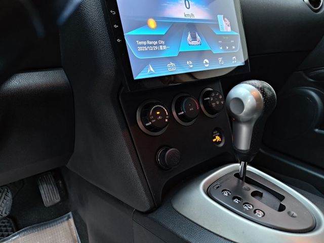 想找一台空間大又穩定的休旅？｜高車身好上下～恆溫空調＋倒車雷達＋多功能方向盤～實用耐操款～快來預約賞車～  第16張相片