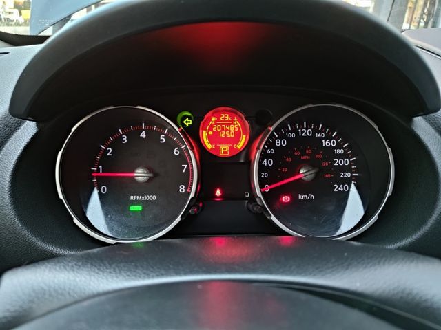 想找一台空間大又穩定的休旅？｜高車身好上下～恆溫空調＋倒車雷達＋多功能方向盤～實用耐操款～快來預約賞車～  第19張相片