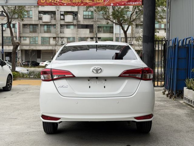 想找一台省油耐用、通勤代步零負擔的國民房車？｜好養好開又安心～維修保養負擔低～日常使用超順手～加裝安卓機影音系統  第4張相片