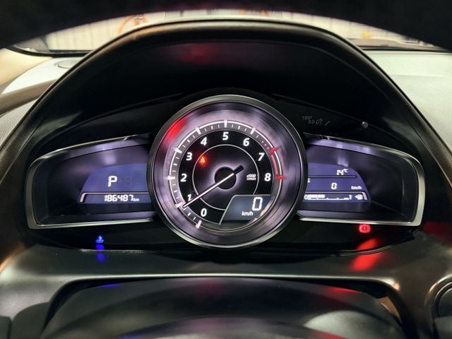 想找一台外型動感、操控俐落的日系小休旅？｜2.0 SKYACTIV-G 動力順暢～車身靈活好開～質感內裝耐看～  第16張相片