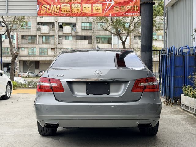 想找一台沉穩大器、豪華質感在線的德系房車？｜行路穩定舒適～隔音細膩有層次～商務通勤都體面～經典三芒星風範  第3張相片