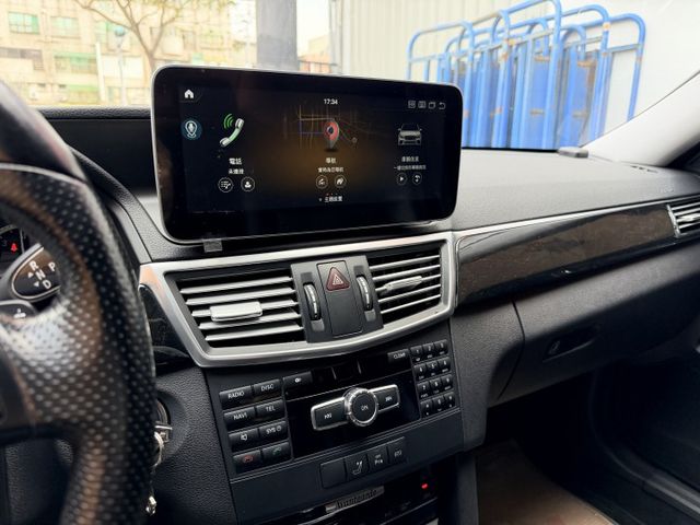 想找一台沉穩大器、豪華質感在線的德系房車？｜行路穩定舒適～隔音細膩有層次～商務通勤都體面～經典三芒星風範  第12張相片