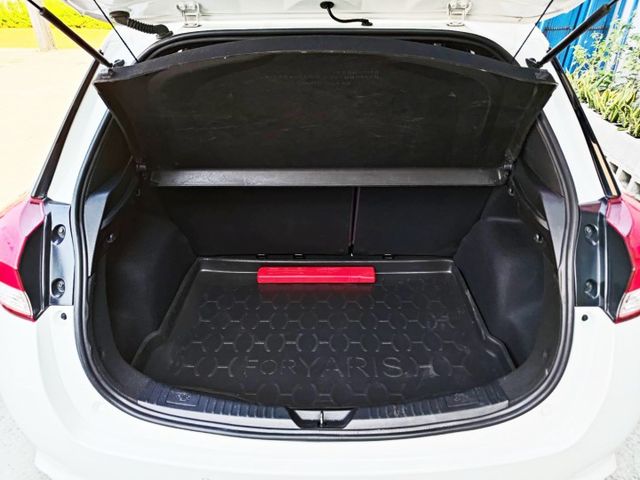 想找一台可靠的小車?｜最美白色系~豪華版超搶手認證小車~歡迎試乘~快來電預約~  第9張相片