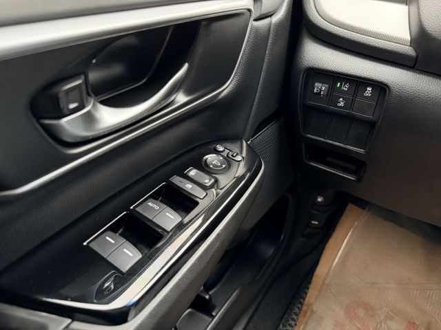 想找一台小排量大空間休旅?｜大空間奶爸專用車～省稅休旅車超高cp值～主動跟車+倒車顯影~購車再享全台保固  第11張相片