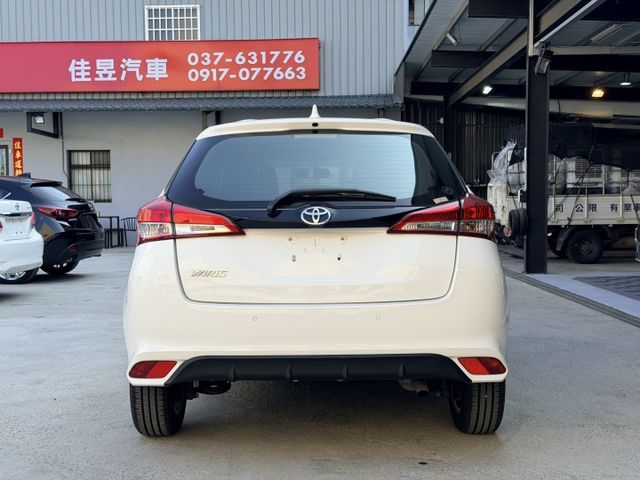 想找一台可靠的小車?｜國民小車代表~原鈑件認證車~多媒體觸控螢幕+藍牙連線+倒車顯影~購車再享全台保固  第3張相片