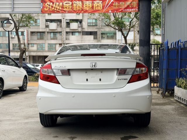 想找一台耐用省油、操控穩定的經典日系房車？｜1.8 動力順順開～底盤扎實好上手～空間實用、通勤長途都合適～經典不敗款  第3張相片