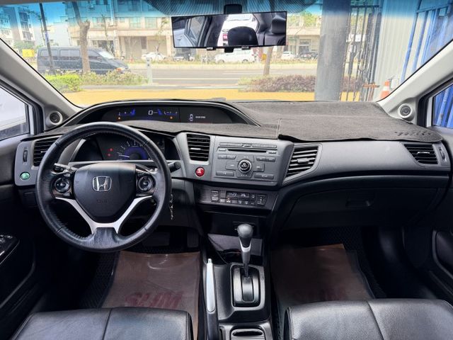 想找一台耐用省油、操控穩定的經典日系房車？｜1.8 動力順順開～底盤扎實好上手～空間實用、通勤長途都合適～經典不敗款  第6張相片