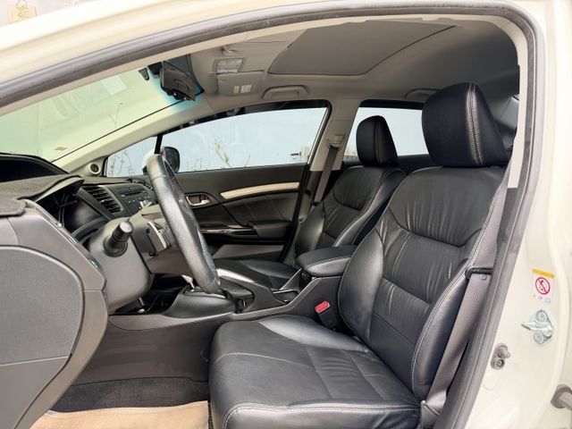 想找一台耐用省油、操控穩定的經典日系房車？｜1.8 動力順順開～底盤扎實好上手～空間實用、通勤長途都合適～經典不敗款  第7張相片