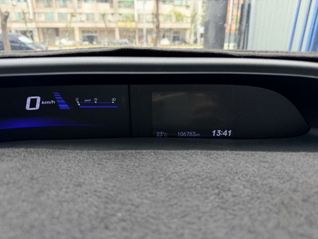 想找一台耐用省油、操控穩定的經典日系房車？｜1.8 動力順順開～底盤扎實好上手～空間實用、通勤長途都合適～經典不敗款  第12張相片