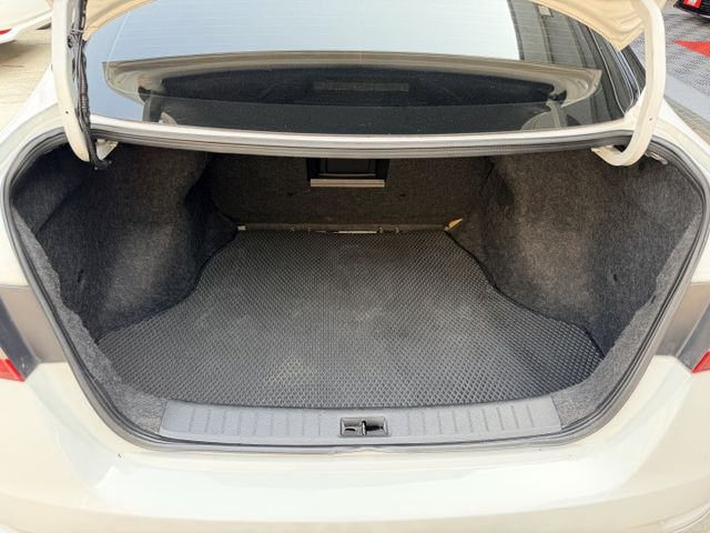 想找一台外型更帥、帶點改裝風格的個性房車？｜外觀小改更有型～視覺更年輕動感～不再是一般代步車～上路就是吸睛焦點  第10張相片