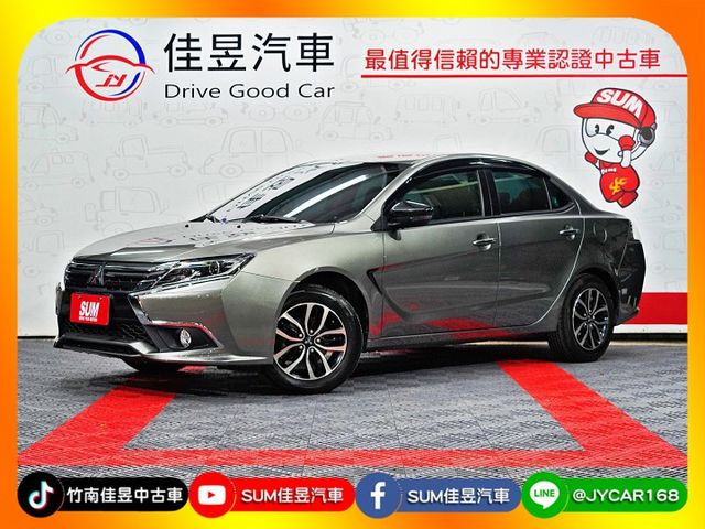 想找一台外型帥氣、配備實在又好開的國產房車？｜造型吸睛～空間舒適、通勤長途都合適～油耗表現亮眼～免鑰匙啟動＋倒車顯影  第1張相片