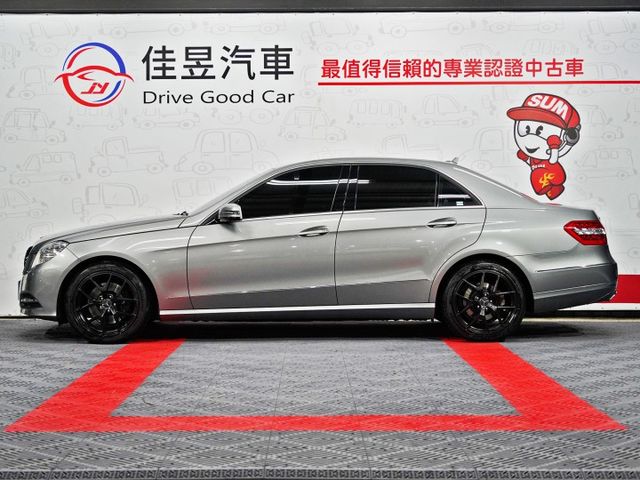想找一台沉穩大器、豪華質感在線的德系房車？｜行路穩定舒適～隔音細膩有層次～商務通勤都體面～經典三芒星風範  第3張相片