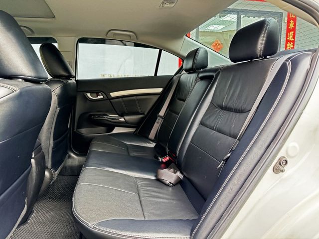 想找一台耐用省油、操控穩定的經典日系房車？｜1.8 動力順順開～底盤扎實好上手～空間實用、通勤長途都合適～經典不敗款  第13張相片