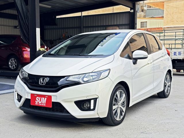 想找一台省油耐用、空間靈活的熱門小車？｜車身小巧好停車～後座變化超實用～通勤代步超輕鬆～恆溫空調＋定速巡航＋倒車雷達  第6張相片