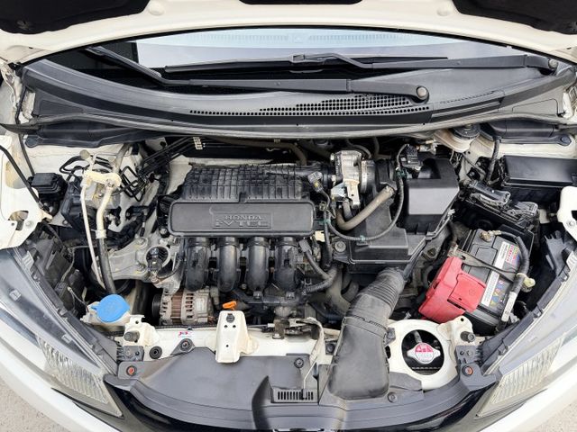 想找一台省油耐用、空間靈活的熱門小車？｜車身小巧好停車～後座變化超實用～通勤代步超輕鬆～恆溫空調＋定速巡航＋倒車雷達  第11張相片