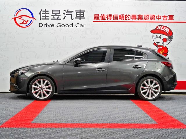 想找一台性能操控兼具的好車?｜2.0尊榮進化版~認證車原鈑件~LED頭燈+專用安卓機+自動上掀式抬頭顯示~快來電預約~  第3張相片