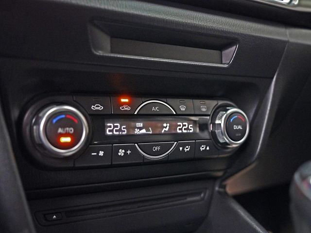 想找一台性能操控兼具的好車?｜2.0尊榮進化版~認證車原鈑件~LED頭燈+專用安卓機+自動上掀式抬頭顯示~快來電預約~  第19張相片