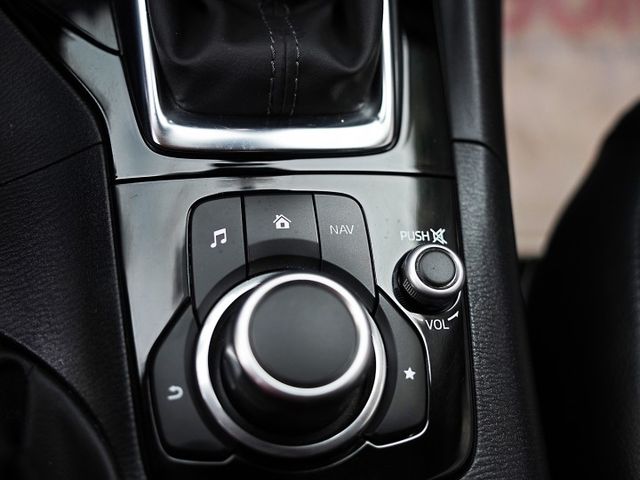 想找一台性能操控兼具的好車?｜2.0尊榮進化版~認證車原鈑件~LED頭燈+專用安卓機+自動上掀式抬頭顯示~快來電預約~  第20張相片