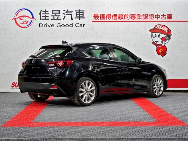 想找一台五門黑馬3?｜罕見黑馬頂級型~認證車原鈑件~盲點偵測+iKey+都會煞車輔助+自動上掀式抬頭顯示~快來電預約~  第3張相片