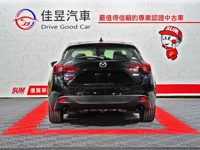 想找一台五門黑馬3?｜罕見黑馬頂級型~認證車原鈑件~盲點偵測+iKey+都會煞車輔助+自動上掀式抬頭顯示~快來電預約~  第5張相片