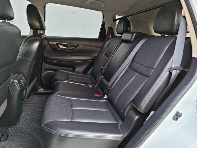 想找一台家庭用休旅?｜熱門車款好開好養又安全~ACC跟車+360環景+CarPlay滿配+電動尾門~歡迎來試乘~  第13張相片