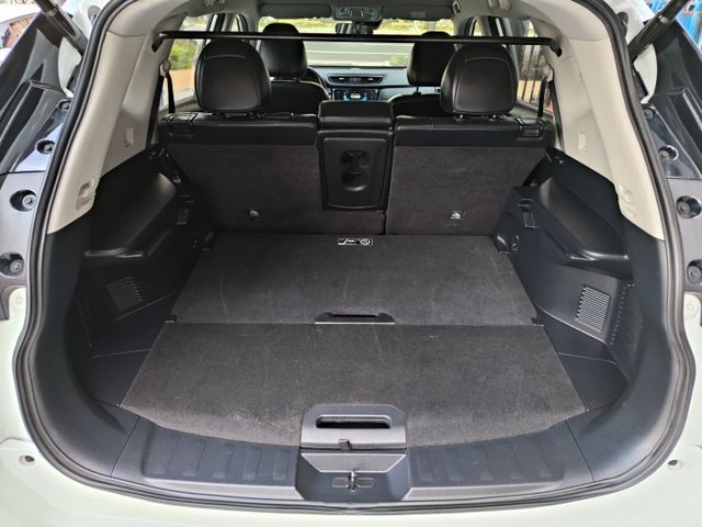 想找一台家庭用休旅?｜熱門車款好開好養又安全~ACC跟車+360環景+CarPlay滿配+電動尾門~歡迎來試乘~  第14張相片