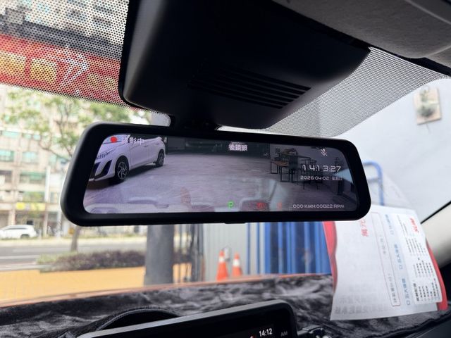 想找一台安全滿滿、科技到位又好開的質感房車？｜駕馭穩定舒適～空間實用、通勤長途都輕鬆～ACC 跟車＋盲點偵測＋CarPl  第12張相片