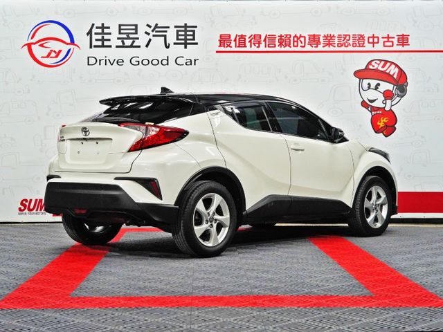 想找一台外型前衛、操控俐落的都會跨界？｜設計感強烈不撞車～車身靈活好停車～原廠影音螢幕+定速巡航~  第5張相片