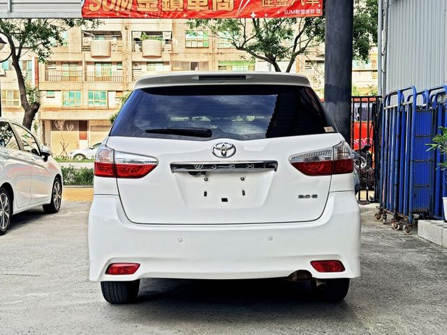 想找一台空間大、好載人又實用的七人座？｜乘坐舒適、載人載物都輕鬆～耐用好養、日常通勤也很稱職～七人座＋恆溫空調＋定速巡航  第8張相片