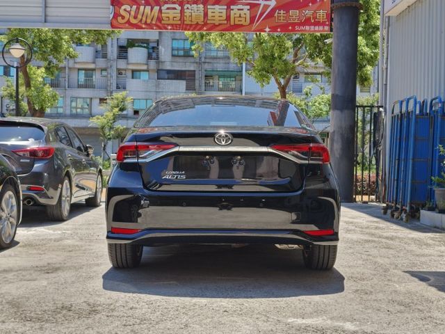 想找一台省油耐開好車嗎 2020年ALTIS里程四萬公里 車況佳好開好養 通勤代步首選 歡迎預約賞車  第4張相片