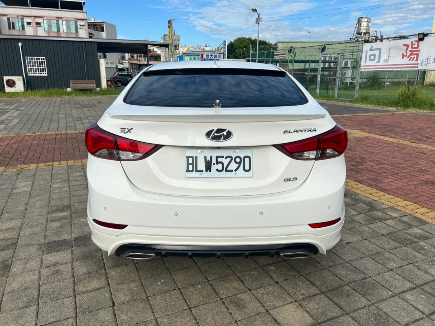 2015年ELANTRA 1.8 EX版  第15張相片