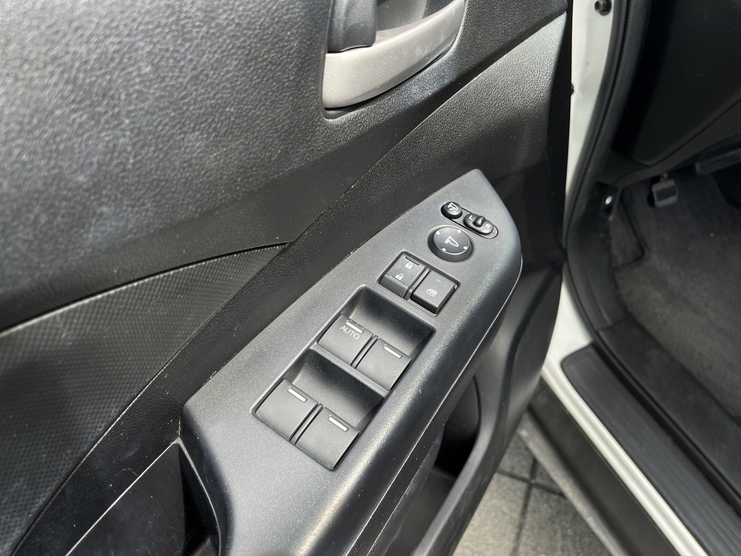 2015年CRV 2.4 VTI影音特式版  第8張相片