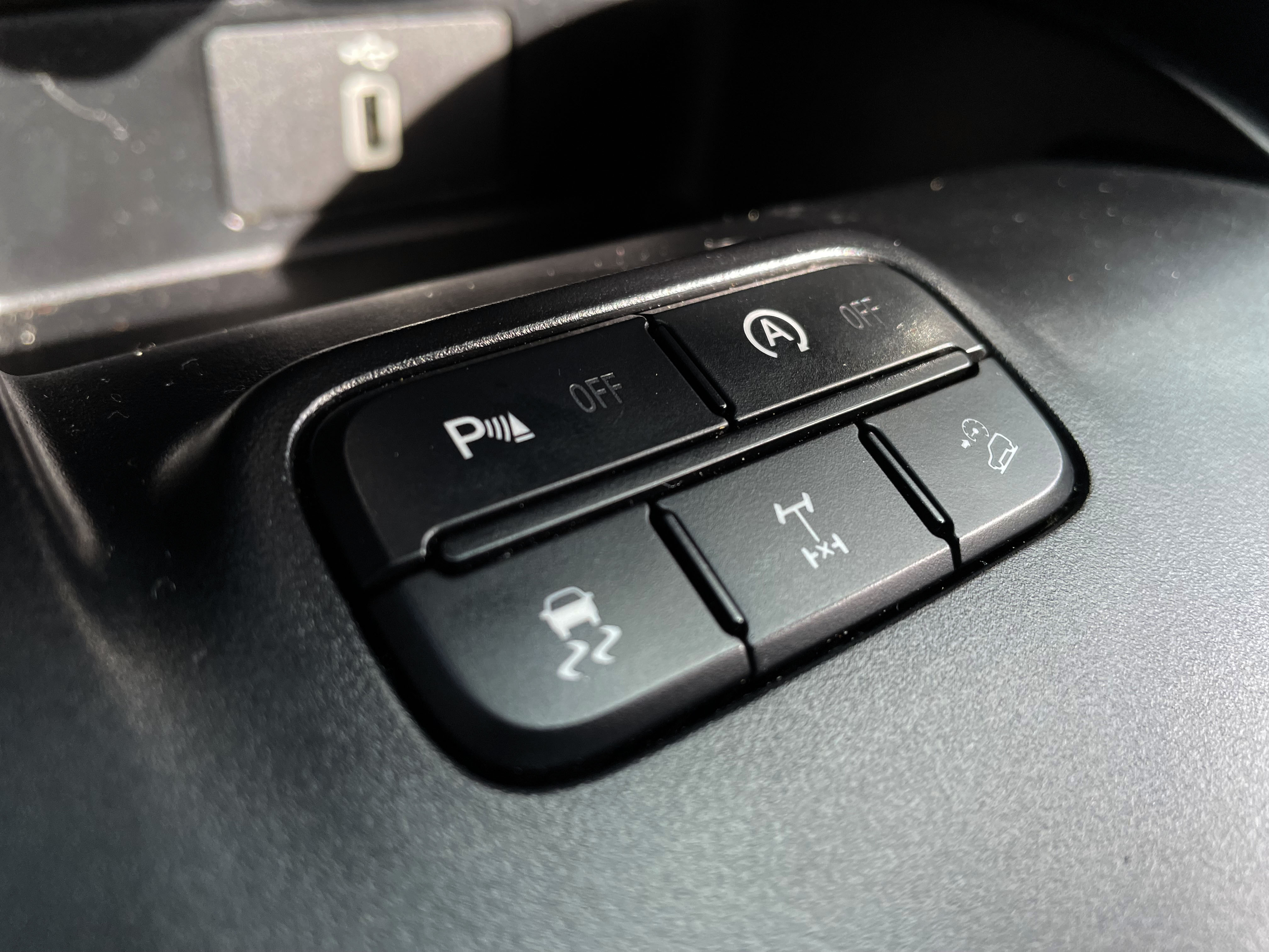 2018年Ranger 2.0柴油影音特式車  第11張相片