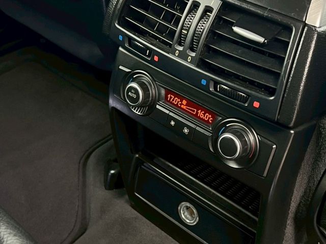 3.0自然進氣 四輪驅動 HID頭燈 雙前電動椅 免鑰匙啟動 胎壓監控 里程數不高12萬  第10張相片