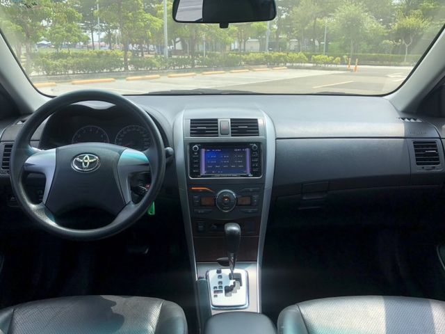 平價代步神車 10.5代Altis 7速手自排 省油好開好養 適合剛出社會的第一台車 有定速 倒車顯影  第3張相片