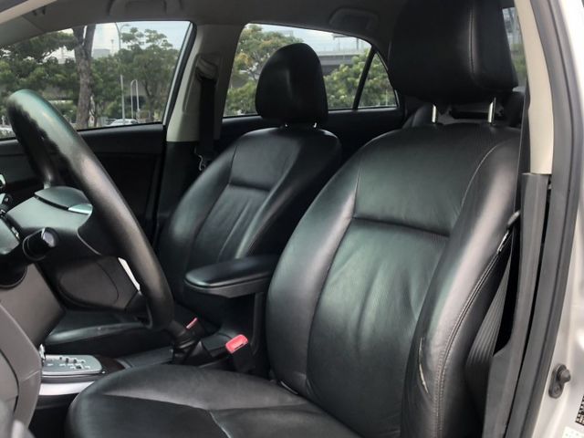 平價代步神車 10.5代Altis 7速手自排 省油好開好養 適合剛出社會的第一台車 有定速 倒車顯影  第5張相片