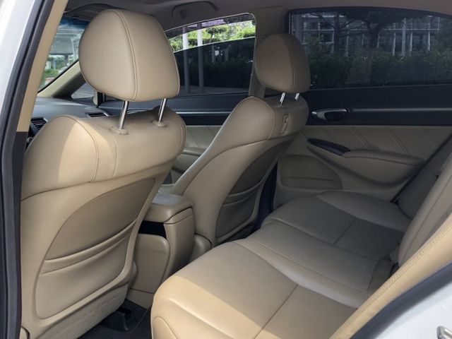 年輕熱門車款K12 省油好養 免改裝都好看 有天窗 安卓機  Apple CarPlay  第4張相片