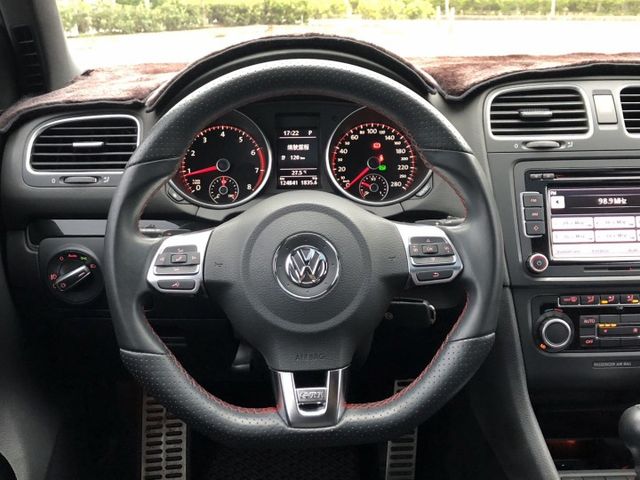 年輕入門性能車 加速有力又好開 僅跑12萬 一手車 稀少無改裝 配備齊全  第7張相片