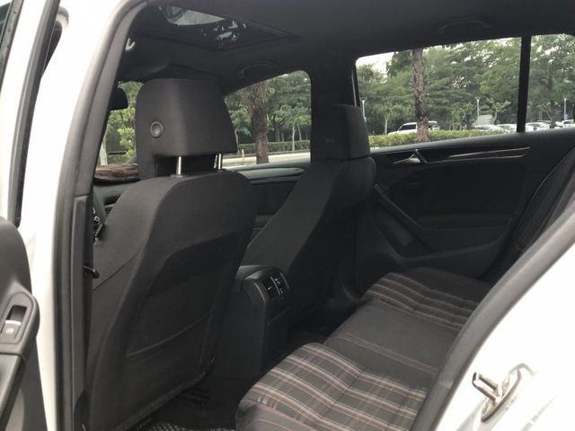 年輕入門性能車 加速有力又好開 僅跑12萬 一手車 稀少無改裝 配備齊全  第9張相片