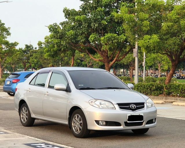 便宜好養代步車 僅跑12萬 有行車紀錄器 倒車顯影 倒車雷達  第2張相片