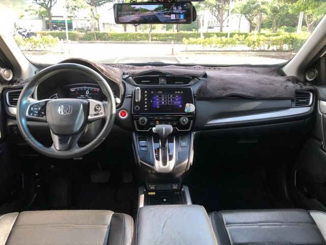 熱門白色CRV 小改款 有ACC跟車 電動尾門 LED頭燈 無線充電 Carplay 免鑰匙啟動 倒車顯影  第7張相片