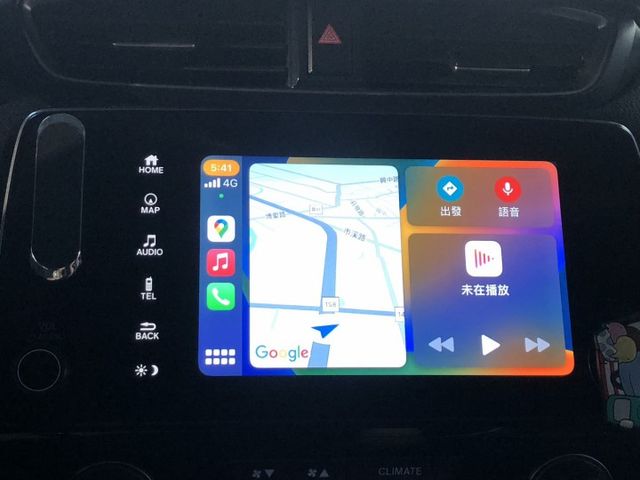 熱門白色CRV 小改款 有ACC跟車 電動尾門 LED頭燈 無線充電 Carplay 免鑰匙啟動 倒車顯影  第10張相片
