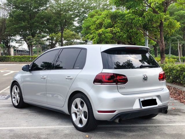 年輕入門性能車 加速有力又好開 僅跑12萬 一手車 稀少無改裝 配備齊全  第4張相片
