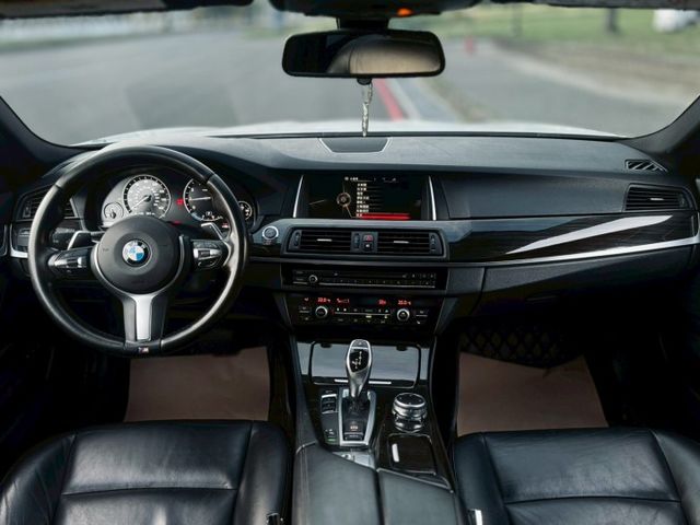 M-SPORT版 / 極品車況 / 配備佳 / 鍊條去年剛更新  第4張相片