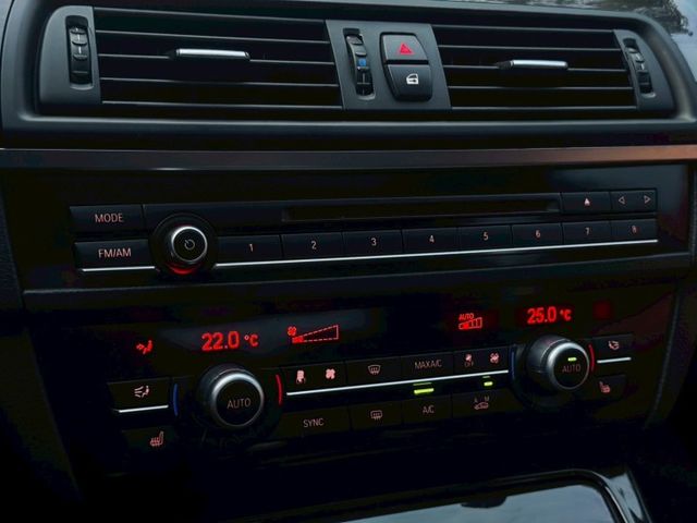M-SPORT版 / 極品車況 / 配備佳 / 鍊條去年剛更新  第14張相片