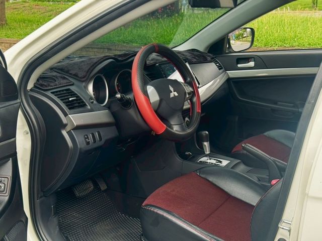 優質代步車 / 省油省稅金 / 里程跑少 / 加裝安卓車機  第4張相片