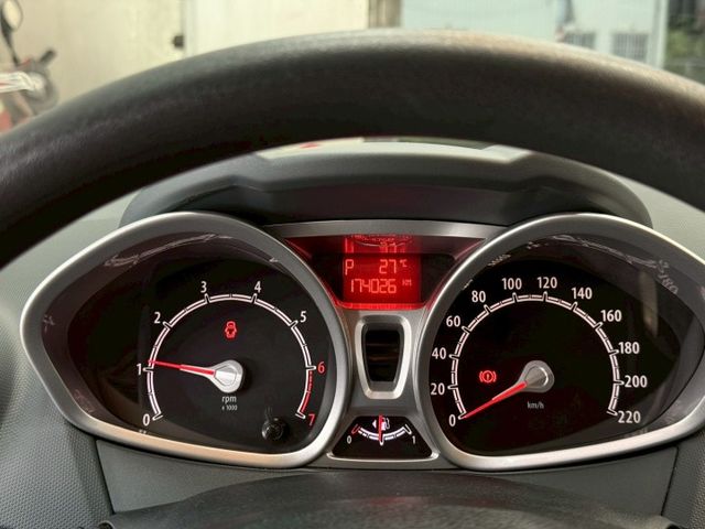 優質代步小車 / 便宜不貴 / 市區代步好穿梭好停車  第11張相片