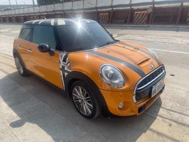 市場稀有新入庫 / 一手女用車 / 原鈑件 / 低里程  第2張相片